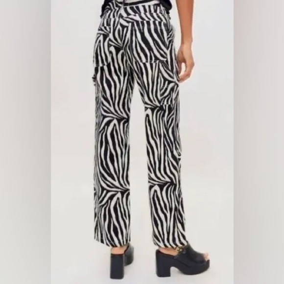 BDG Leila Zebra Print Carpenter Cargo Pants | Size 30 Urban Outfitters - Picture 2 of 15